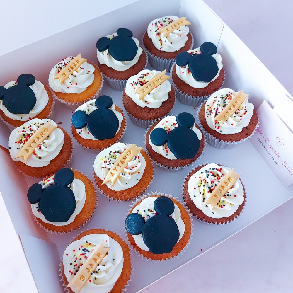 Cupcakes Mickey Anniversaire: Félicitations Aytano !