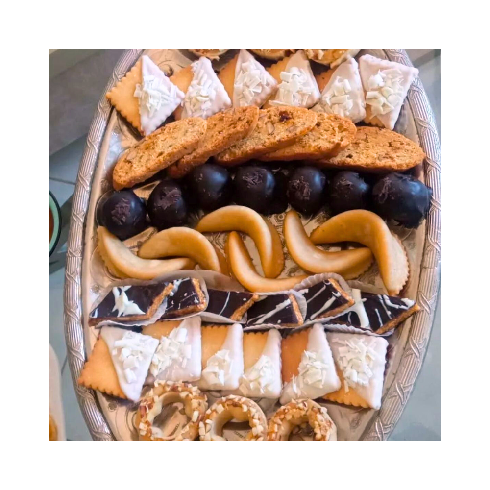 Plateau de gâteaux marocains variés