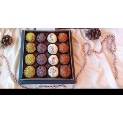 Coffret Assorti de Truffes Artisanales en Robes Colorées