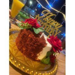 Red Velvet – L’élégance en rouge et blanc