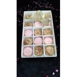 Macarons Framboise / Café & Chocolat Noir – Deux Saveurs Irrésistibles