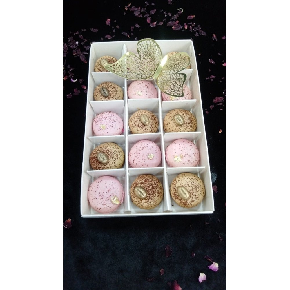 Macarons Framboise / Café & Chocolat Noir – Deux Saveurs Irrésistibles