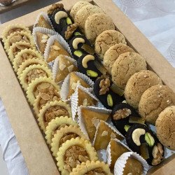 Plateau de Gâteaux Marocains Prestige  L’Art de Recevoir avec Élégance