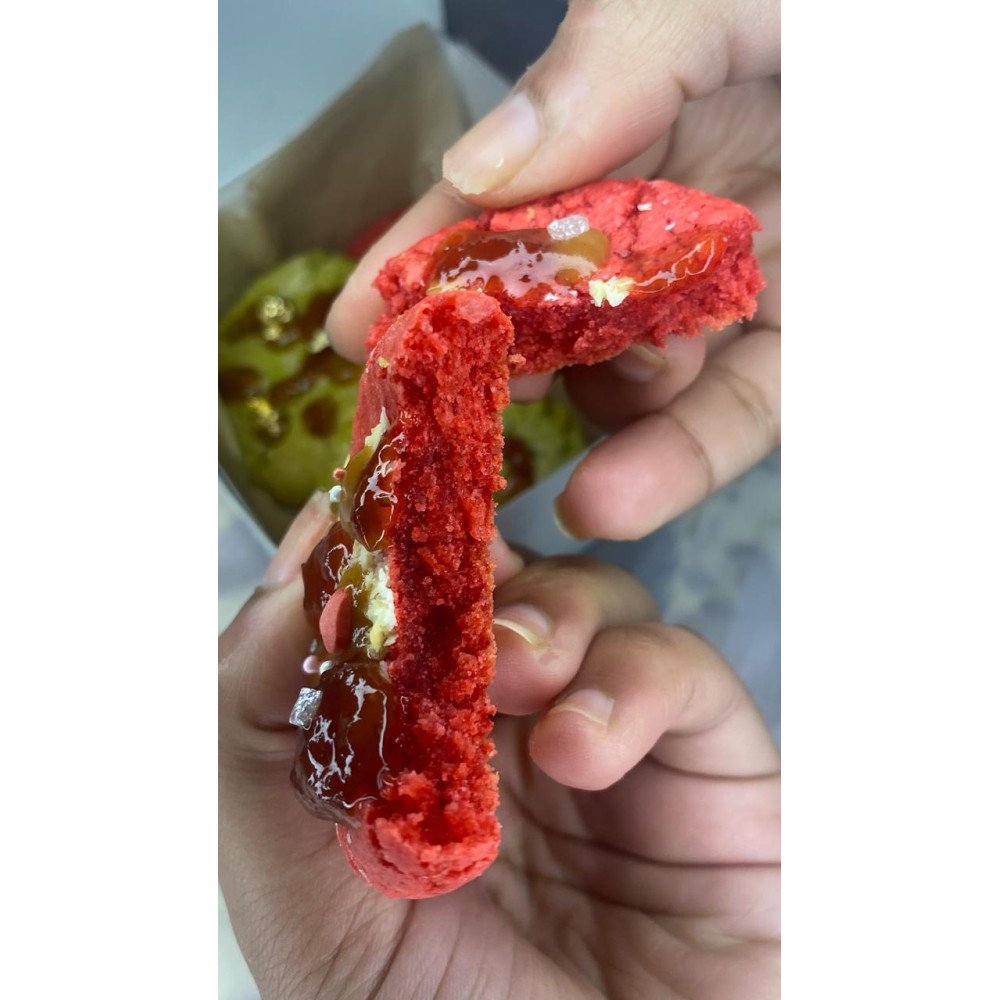 Macaron Velours Rouge Éclatant